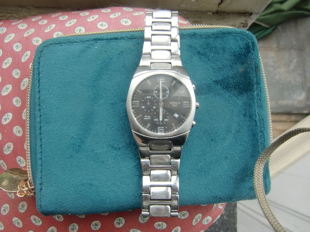 montre chronographe, Enlèvement, Montre-bracelet, 1960 ou plus tard