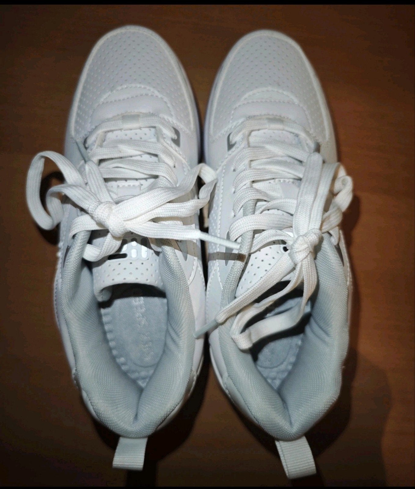 Chaussures de skate Liekick taille 39, Envoi