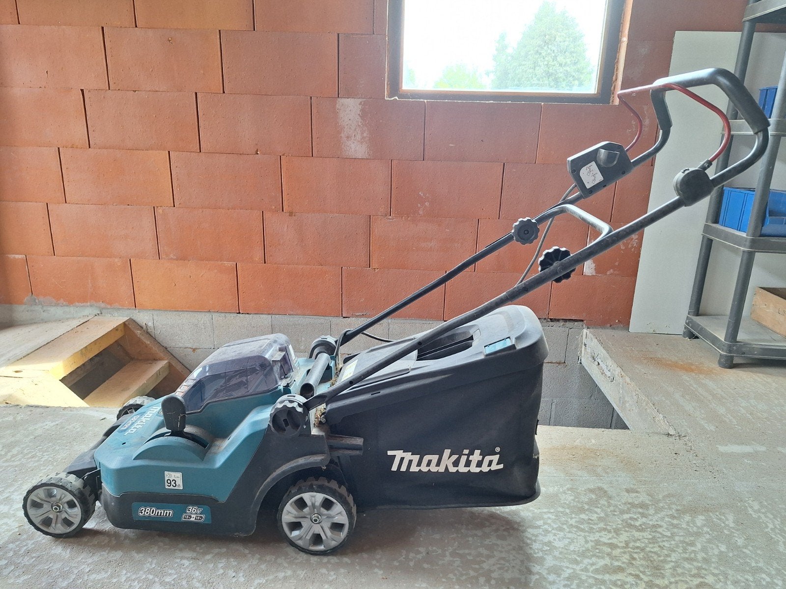 makita accu grasmaaier, Jardin & Terrasse, Tondeuses à gazon, Enlèvement, Comme neuf, Makita