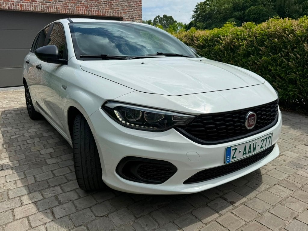 Fiat Tipo SW 1.4i Street, Autos, Achat, Entreprise, Boîte manuelle, Noir