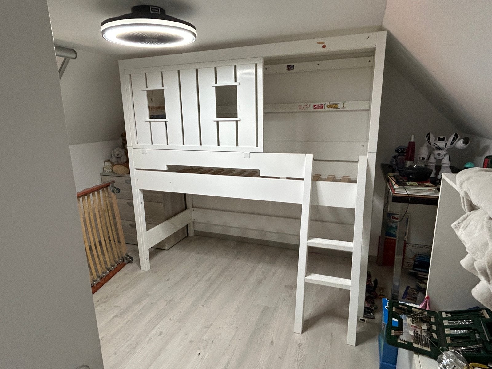 Bed/hoogslaper in vorm van hut, Kinderen en Baby's, Kinderkamer | Stapelbedden en Hoogslapers, Ophalen, Gebruikt, Hoogslaper