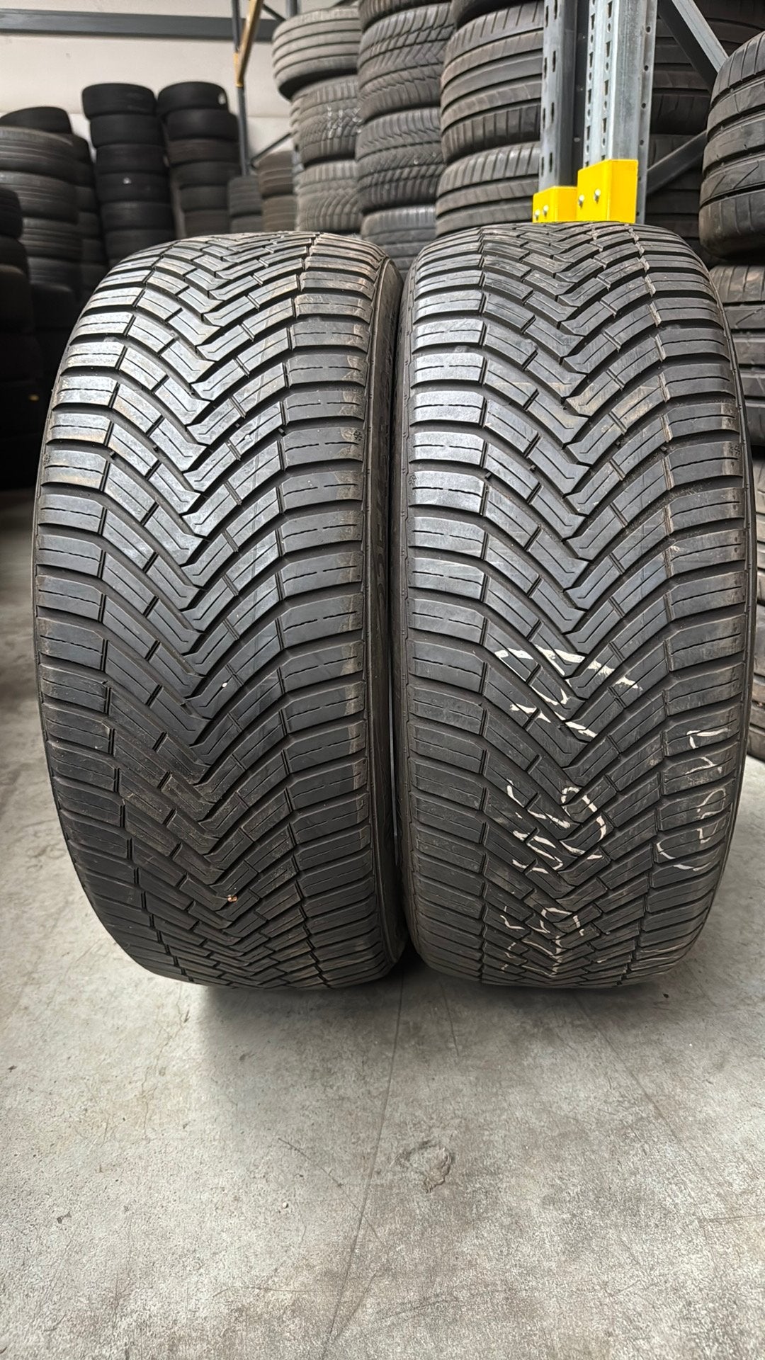 2254519 225/45/19 225/45R19 4seasonbanden merk Continental, Ophalen