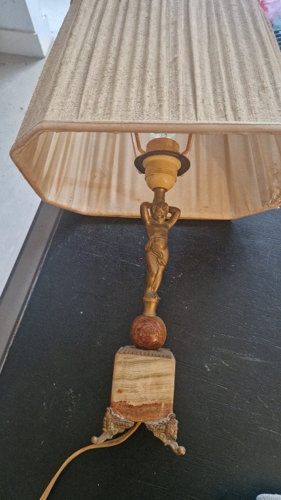 vintage lamp met koperen cherubijn en marmeren voetstuk, Antiek en Kunst, Antiek | Verlichting, Ophalen of Verzenden