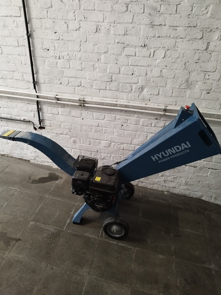 Broyeur de végétaux thermique Hyundai 212 cm³ – 6,5 CV, Articles professionnels, Enlèvement, Broyeur