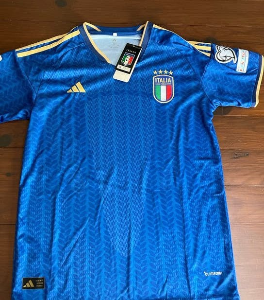 officiële Adidas Italië 2026, Sport en Fitness, Voetbal, Verzenden, Zo goed als nieuw