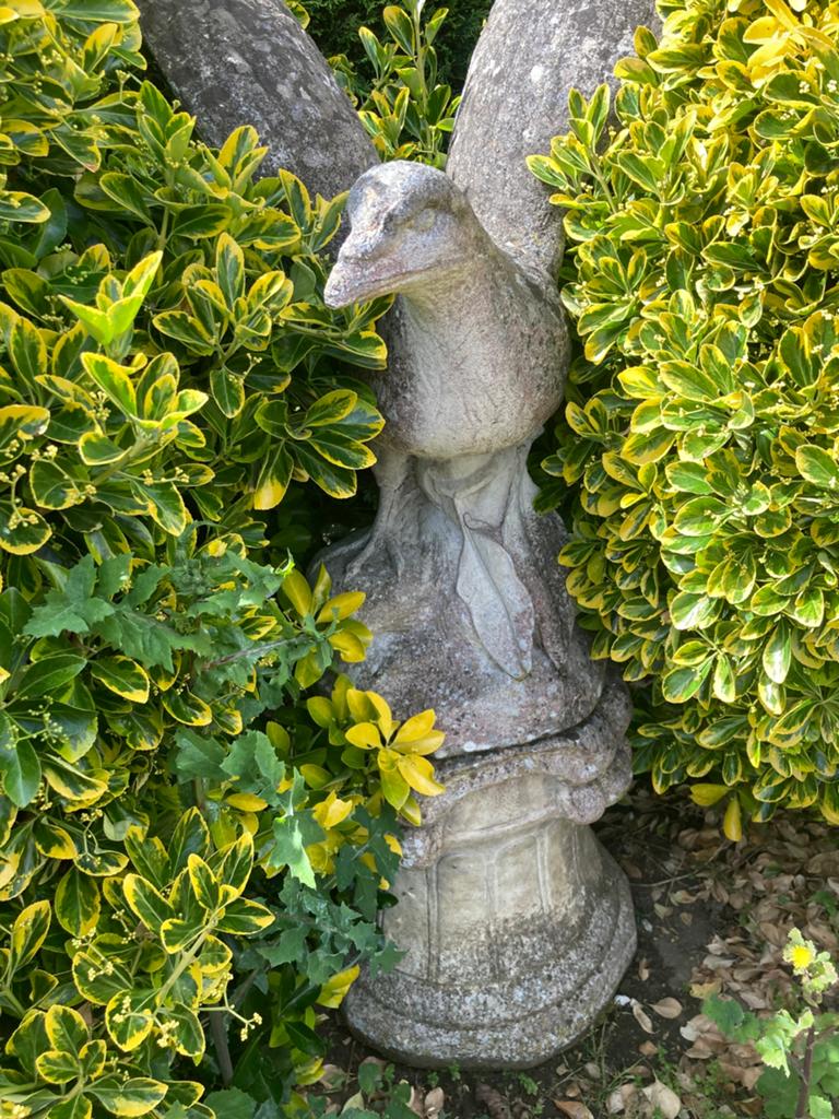 Stenen tuinbeeld - arend, Tuin en Terras, Ophalen, Zo goed als nieuw