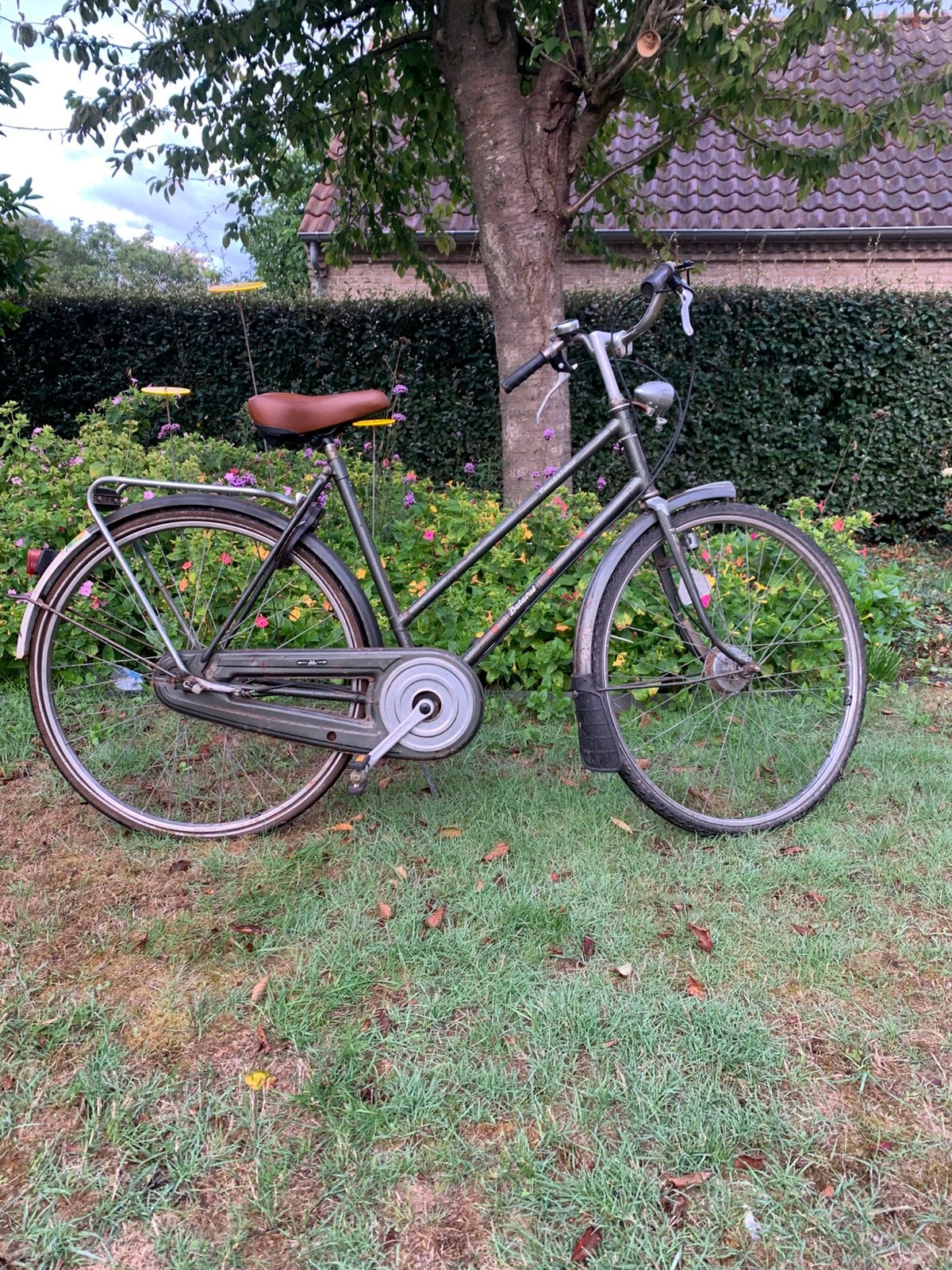 Damesfiets rijklaar splinternieuw zadel, Fietsen en Brommers, Ophalen