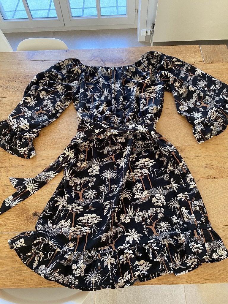Zwarte jurk met tekening palmbomen H&M, Maat 38/40 (M), H&M, Zwart, Ophalen of Verzenden