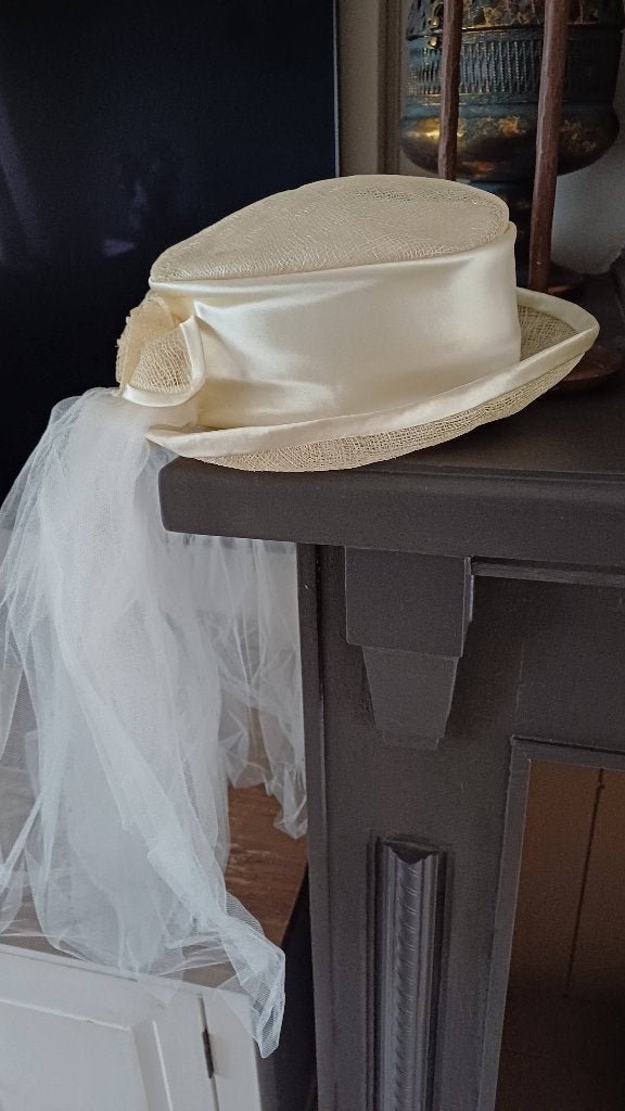 Authentieke bruidshoed, Beige, Zo goed als nieuw, Accessoires, Ophalen