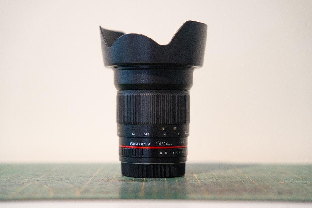 Samyang 24mm F1.4 - Canon EF, Audio, Tv en Foto, Foto | Lenzen en Objectieven, Ophalen, Gebruikt, Groothoeklens