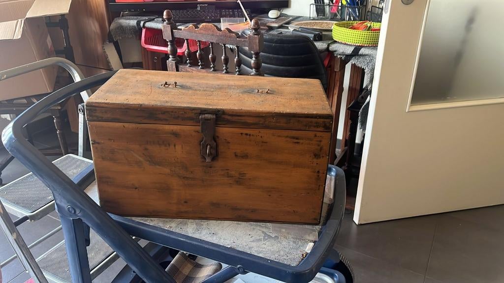 Leuke houten kist koffer, Ophalen