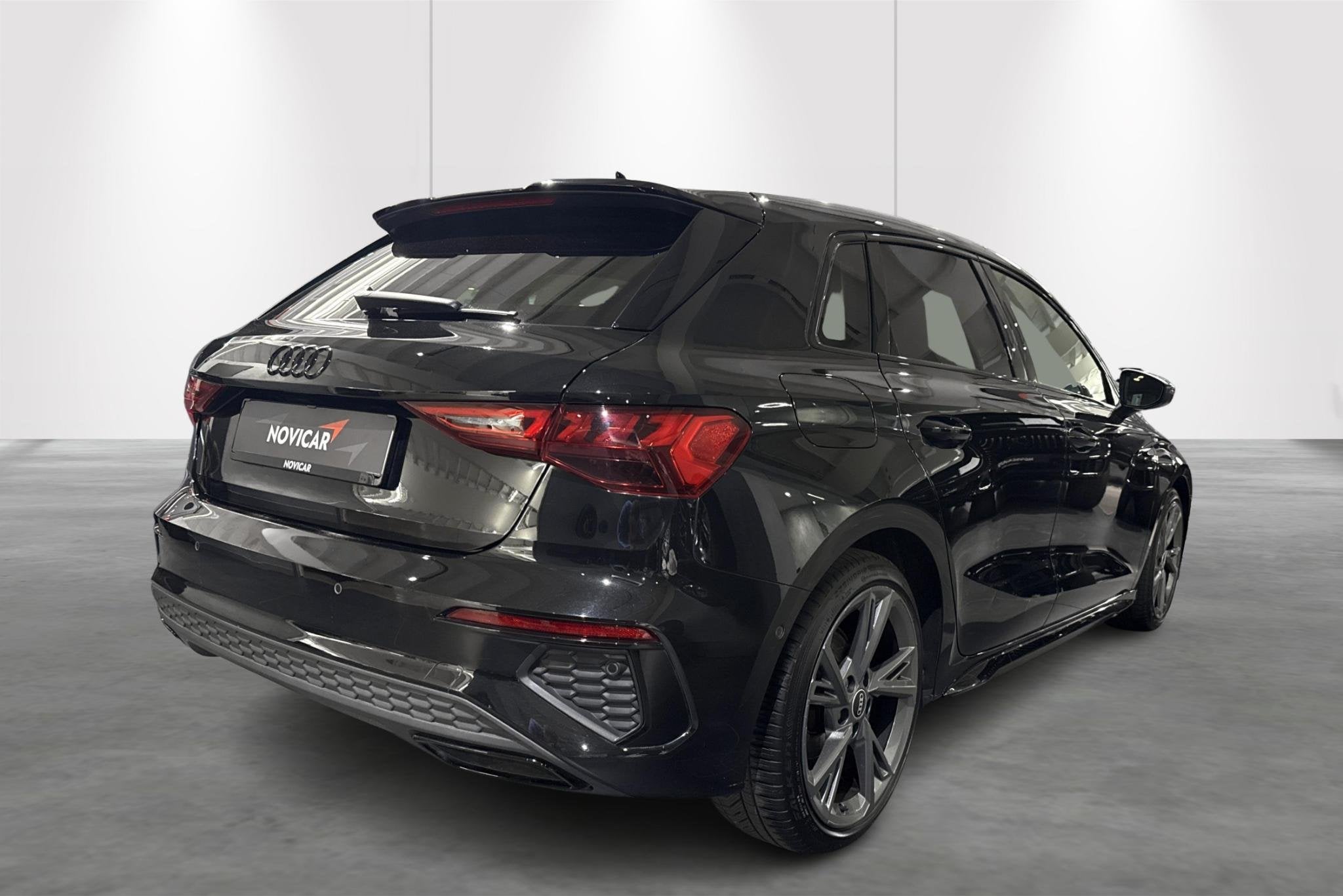 Audi A3 Sportback 1.5 35 TFSi 110kW S tronic S line, Stof, Gebruikt, 4 cilinders, Zwart