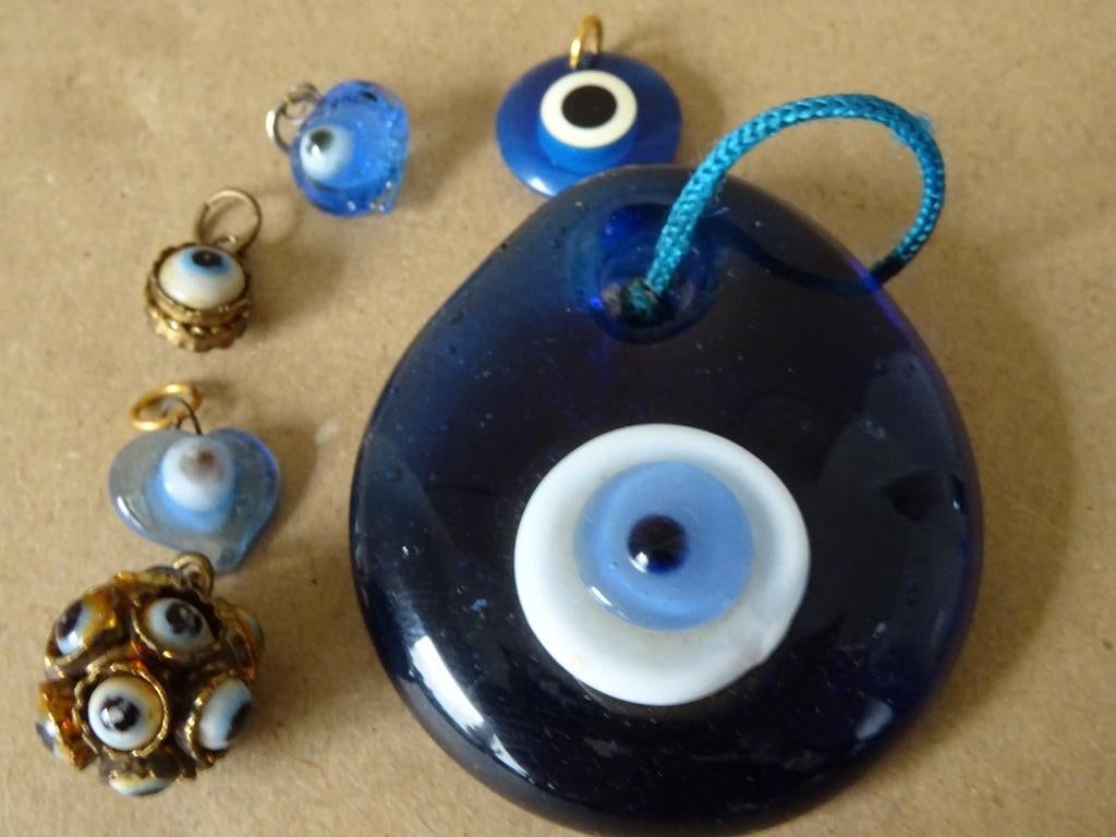 Curiosa boze oog medaillon boze oog hanger Turkije set 1970, Antiek en Kunst, Ophalen of Verzenden