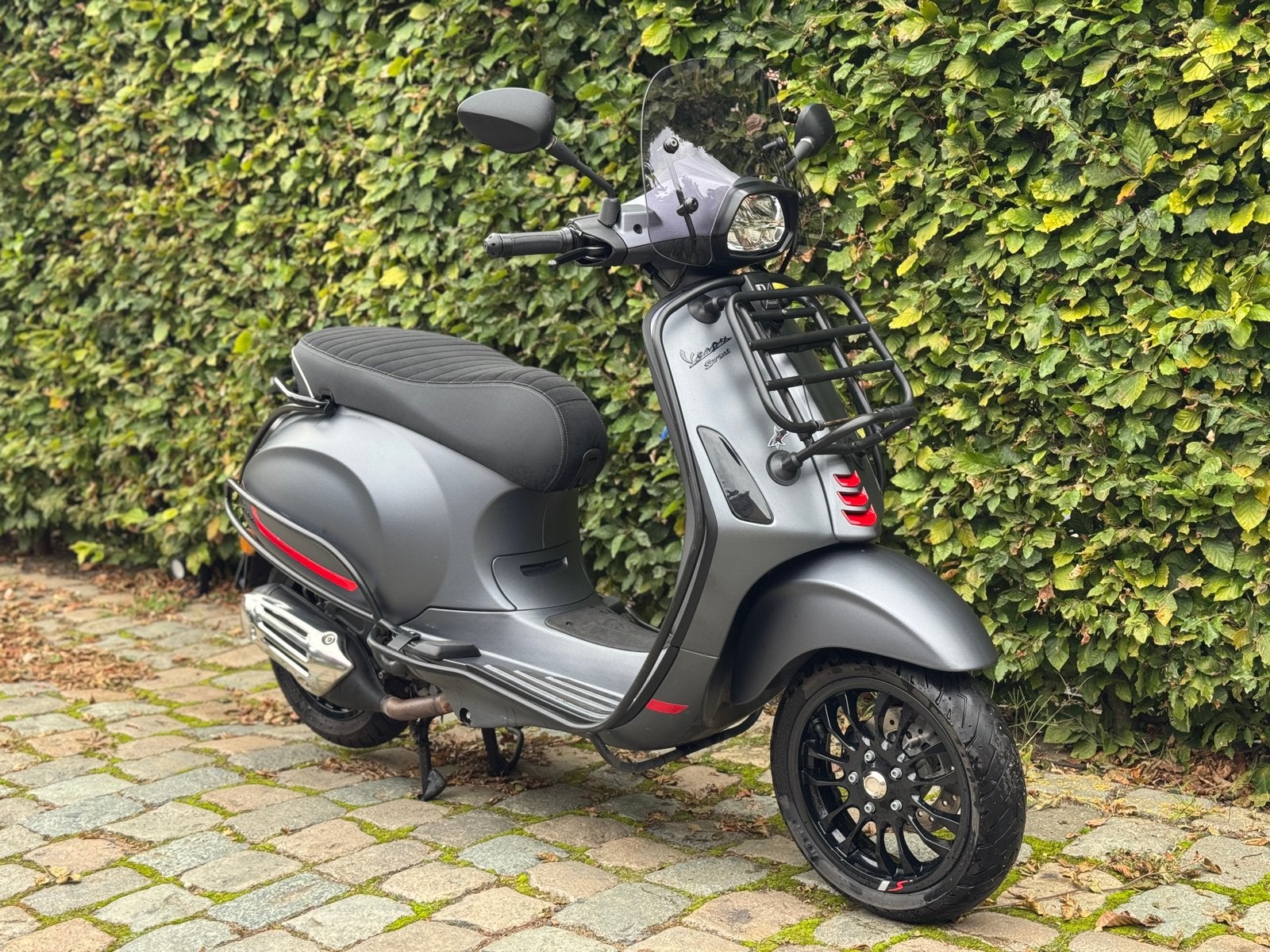 Vespa Sprint a klasse 25km/u - zeer proper - 2020, Fietsen en Brommers, Ophalen, Zo goed als nieuw, Benzine, 50 cc