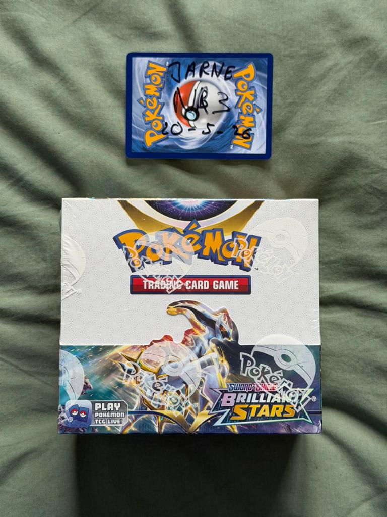 Pokemon Brilliant stars booster box nr3, Ophalen, Nieuw, Boosterbox