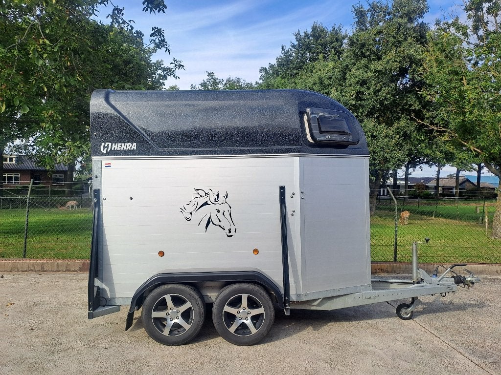 Henra Ander half paards In super nette staat, Dieren en Toebehoren, Ophalen, Zo goed als nieuw, Aluminium, 1½-paards trailer