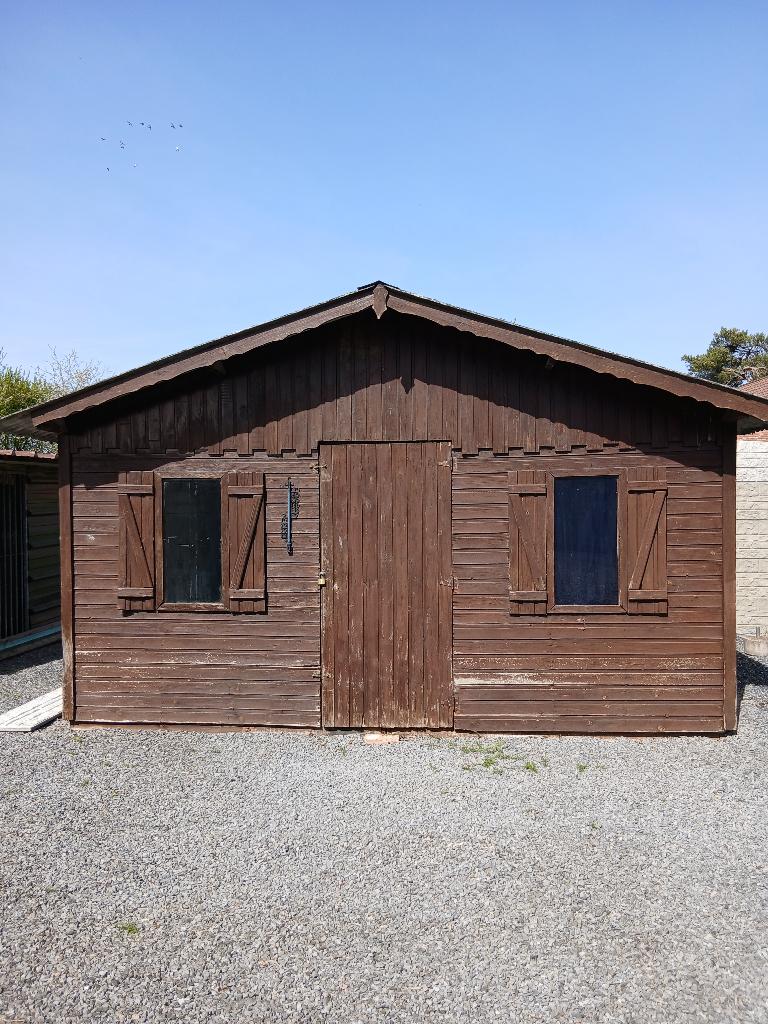 chalet, 200 à 400 cm, 250 à 300 cm, 2 fenêtres, Enlèvement