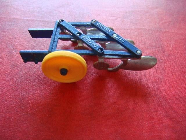 Machine agricole. Charrue. "Britains England.Vintage". N 8., Envoi, Utilisé