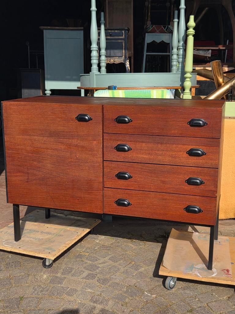 Prachtig Scandinavisch vintage dressoir, Ophalen