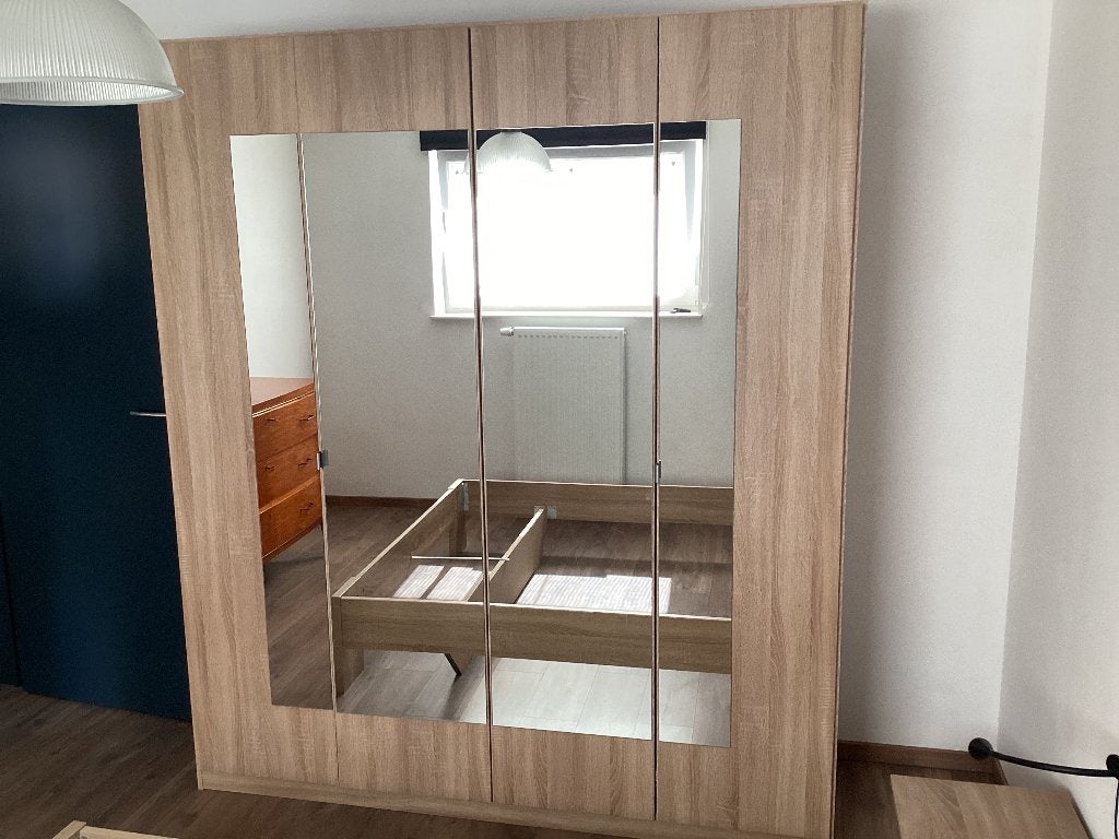 Slaapkamer, bed, nachttafels, kleerkast, Ophalen