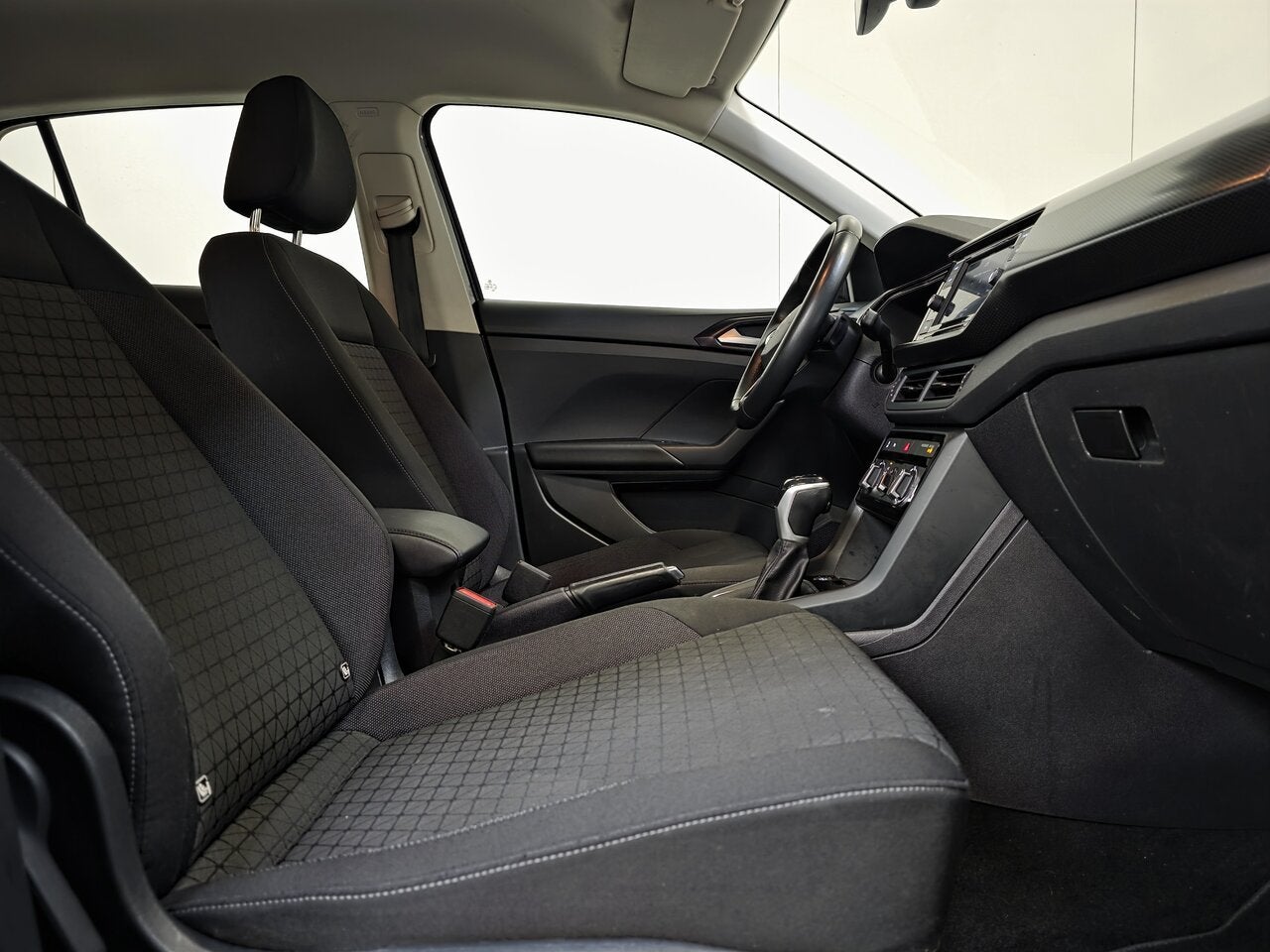 Volkswagen T-Cross 1.0 Benzine Autom. - Airco - Topstaat!, Auto's, Volkswagen, T-Cross, 0 kg, Zwart, 5 zetels
