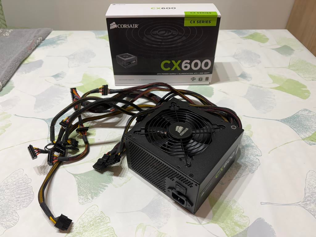 Alimentation PC Corsair CX600 600w - Comme neuve, Informatique & Logiciels, Alimentations internes, Enlèvement ou Envoi, Comme neuf