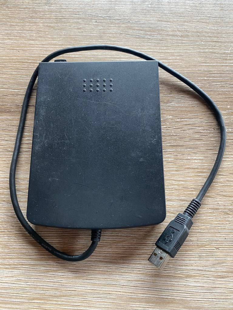 Floppy drive met disks, Computers en Software, Ophalen, Zo goed als nieuw, Extern, USB