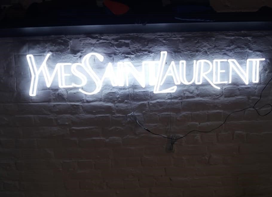 yves saint laurent, Enlèvement, Maison et Meubles