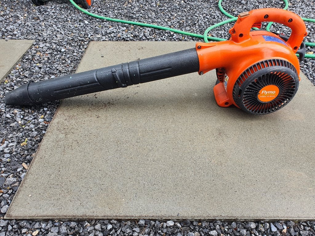 Flymo benzine bladblazer XLB 325 Bladblazer op benzine,, Tuin en Terras, Bladblazers, Ophalen, Handgedragen, Met versnipperfunctie