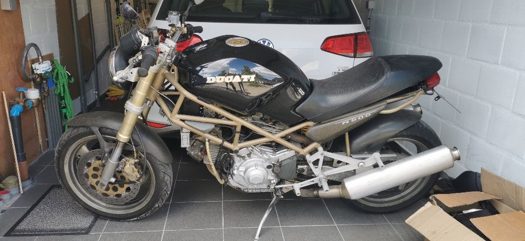 Ducati monster 900, Entreprise, Occasion, 2 cylindres, 900 cm³