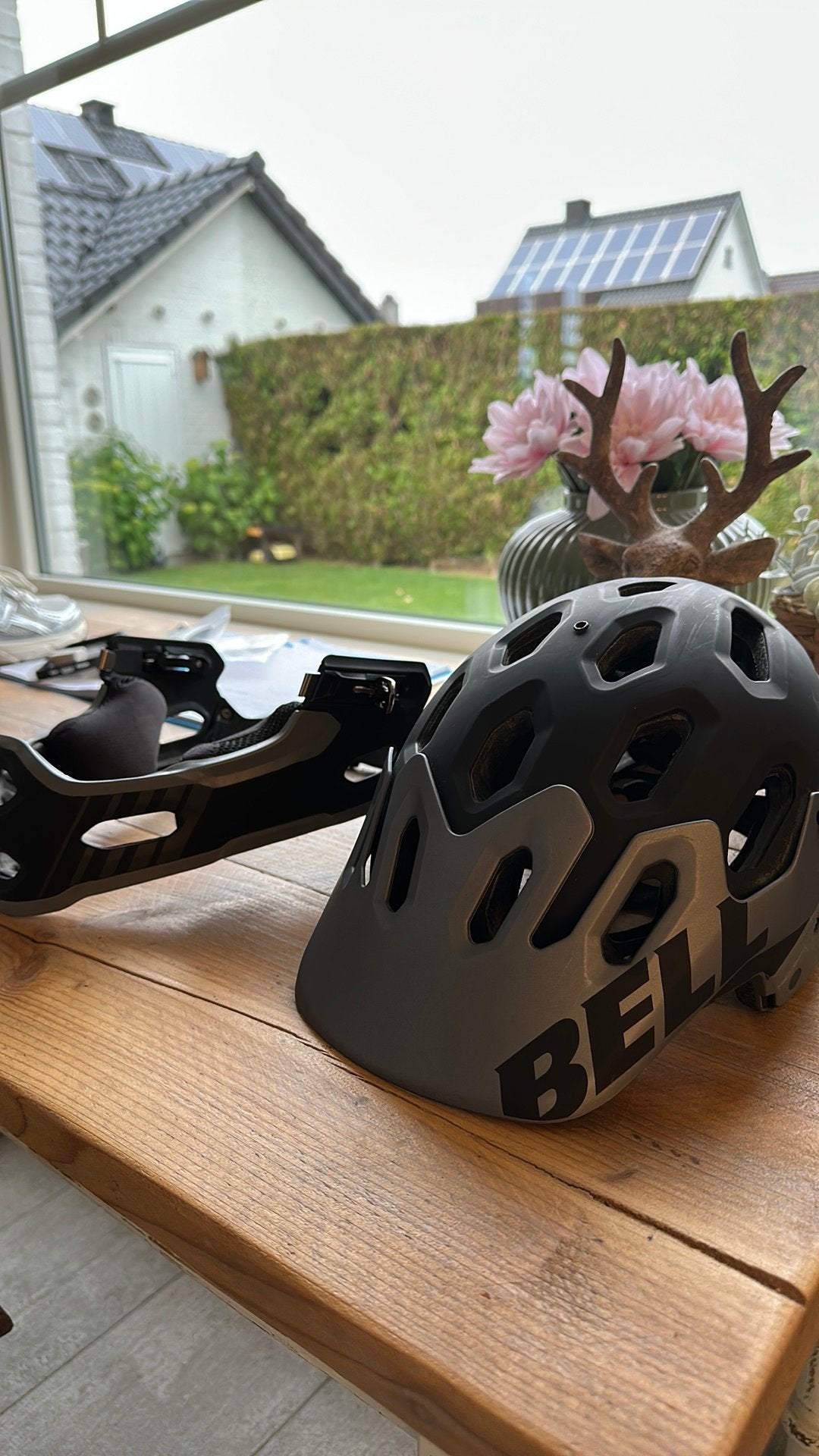 Enduro helm “Bell”, Ophalen, Zo goed als nieuw, M, Heer of Dame