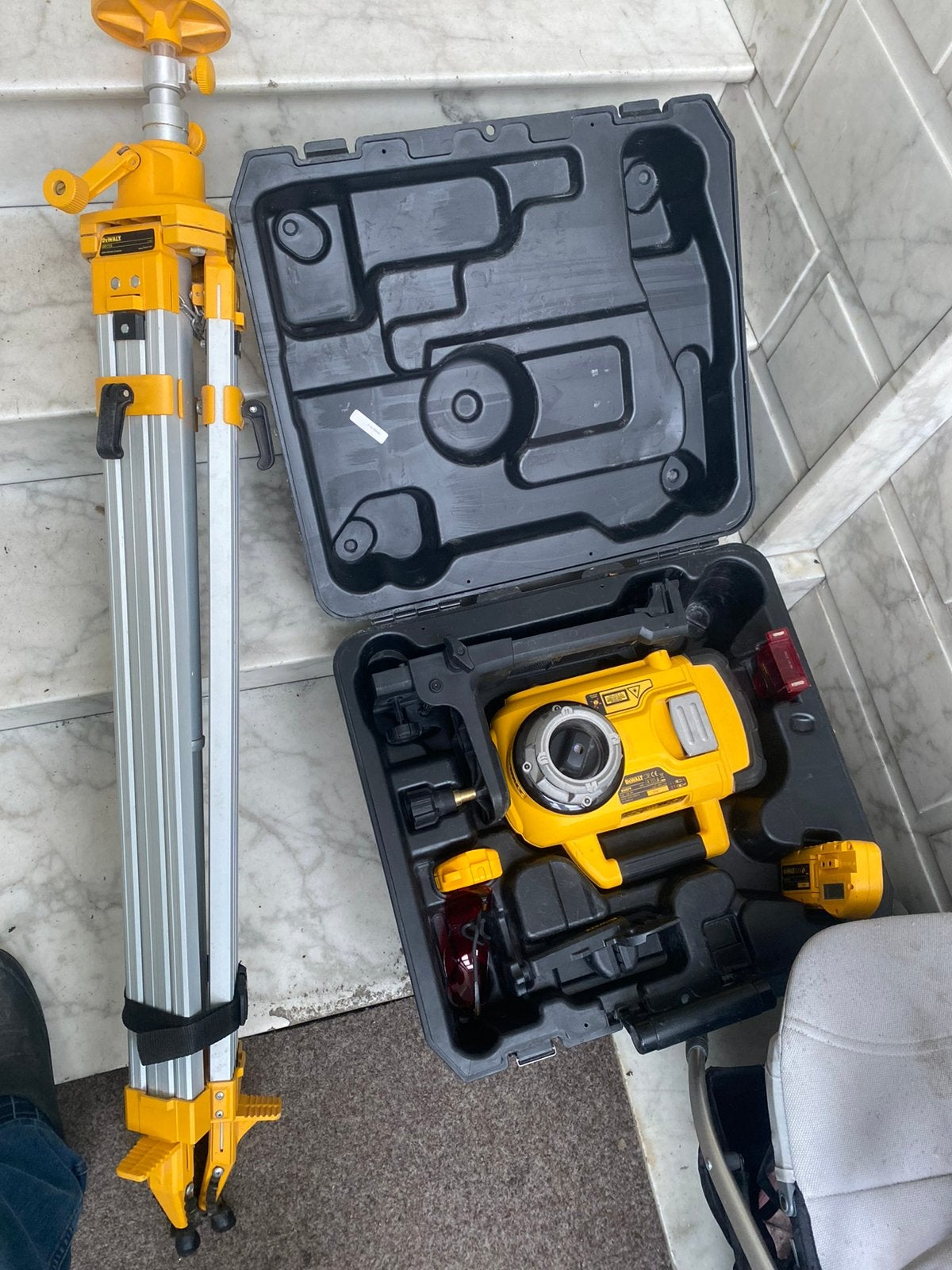 Laser dewalt, Doe-het-zelf en Bouw, Ophalen, Zo goed als nieuw