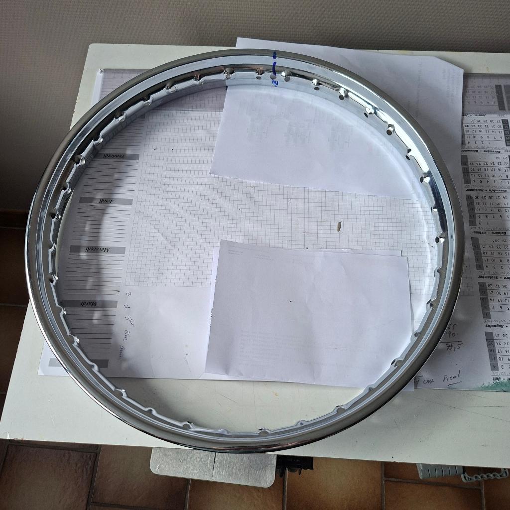 2 jantes 17" neuves pour vélomoteur, Vélos & Vélomoteurs, Pièces de cyclomoteur | Général, Neuf, Autres types, Enlèvement