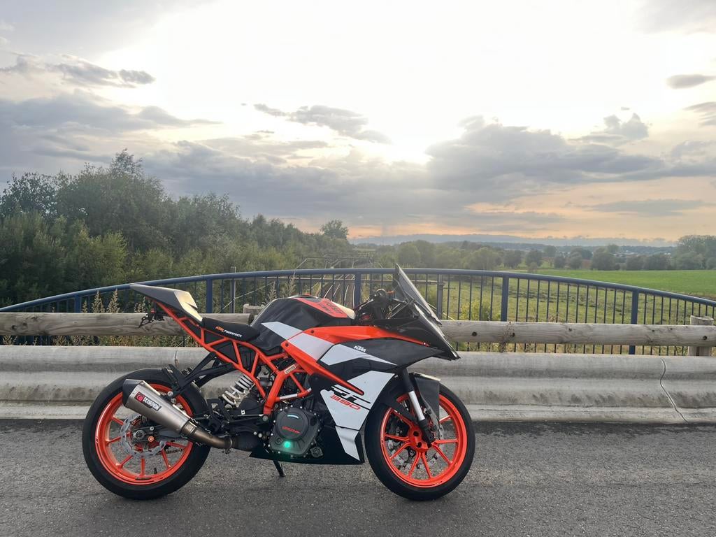 KTM RC390 + Scorpion, 390 cm³, Échappement sport, Permis Moto A2 minimum, 12 à 35 kW