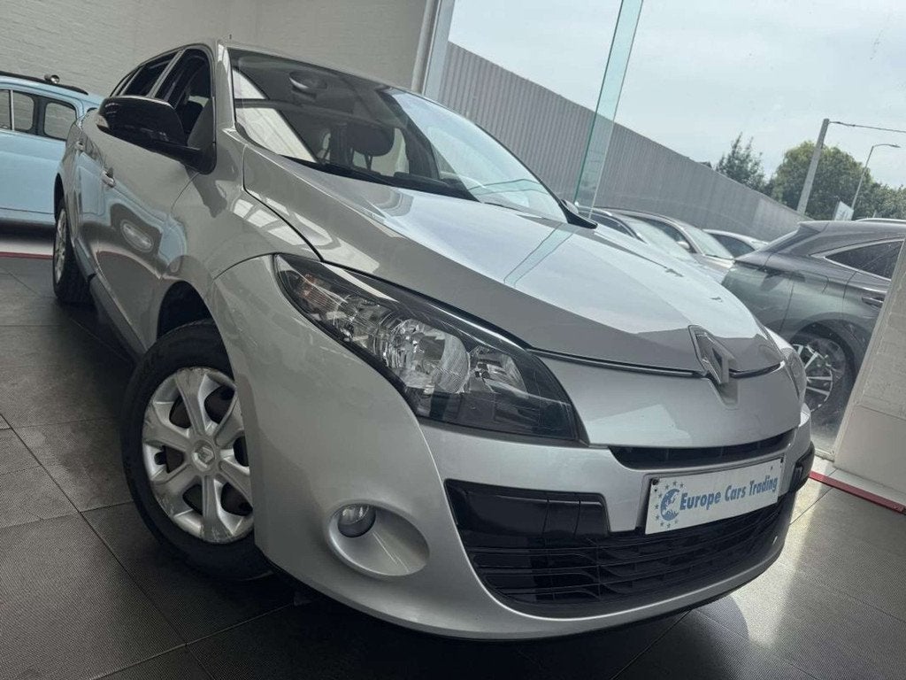 Renault Mégane Estate 1.5DCI 110CH TOMTOM GPS CLIM DISTRIBU, Auto's, Renault, Electronic Stability Program (ESP), Stof, Gebruikt