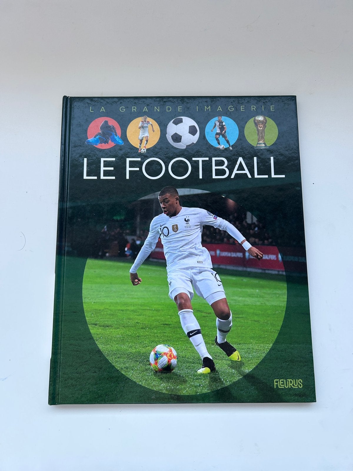 Le football boek in het Frans, Boeken, Sportboeken, Ophalen of Verzenden, Gelezen, Balsport