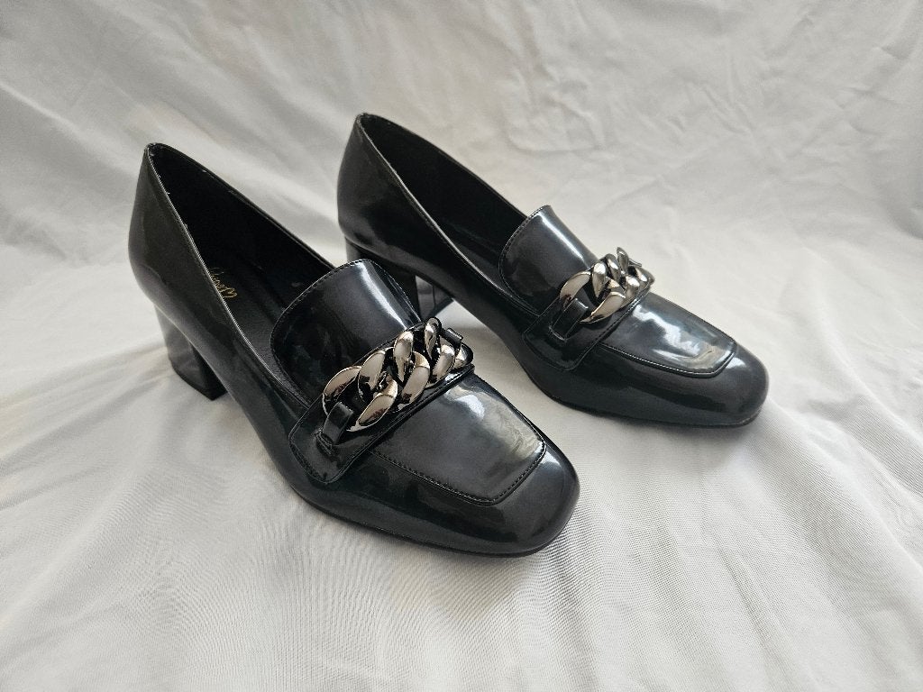 Zwarte lakleren loafers met hak "I Love Shoes"  Sarenza 37, Kleding | Dames, Pumps, Zwart, Nieuw, Ophalen of Verzenden