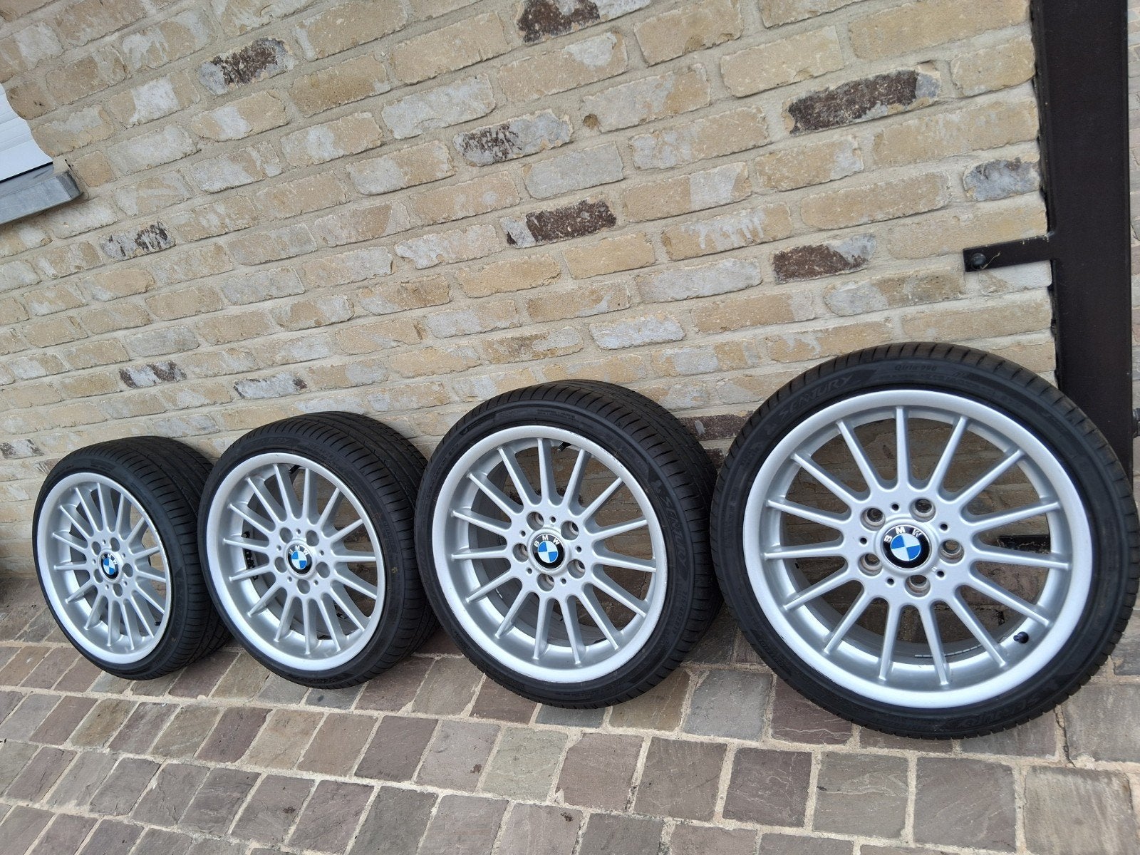 Bmw E36 style 32 17 inch met nieuwe banden, Autos : Pièces & Accessoires, Pneus & Jantes, Pneus été, Enlèvement, Pneu(s), 17 pouces