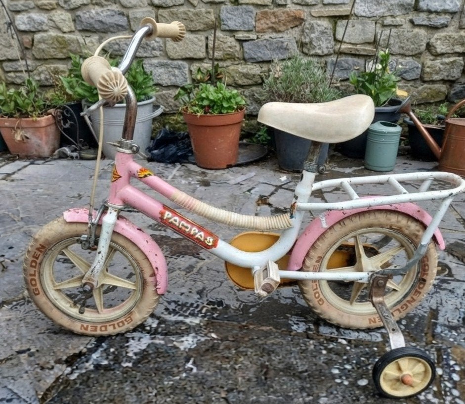 Adorable petit vélo vintage enfant PAMPAS 12 pouces, Vélos & Vélomoteurs, Frein sur jante, 16 à 20 pouces, Enlèvement, Utilisé