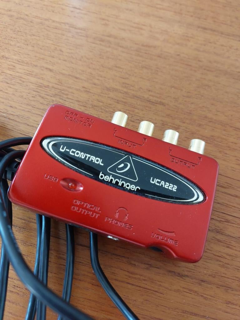 Behringer UCA222 UCA202 USB-geluidskaart, Ophalen, Extern