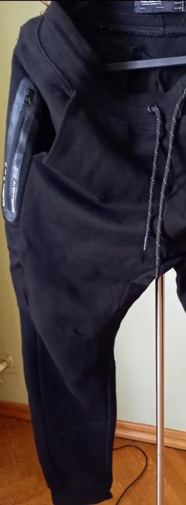 Pull & Bear Jogger Noir Taille M, Enlèvement, Noir