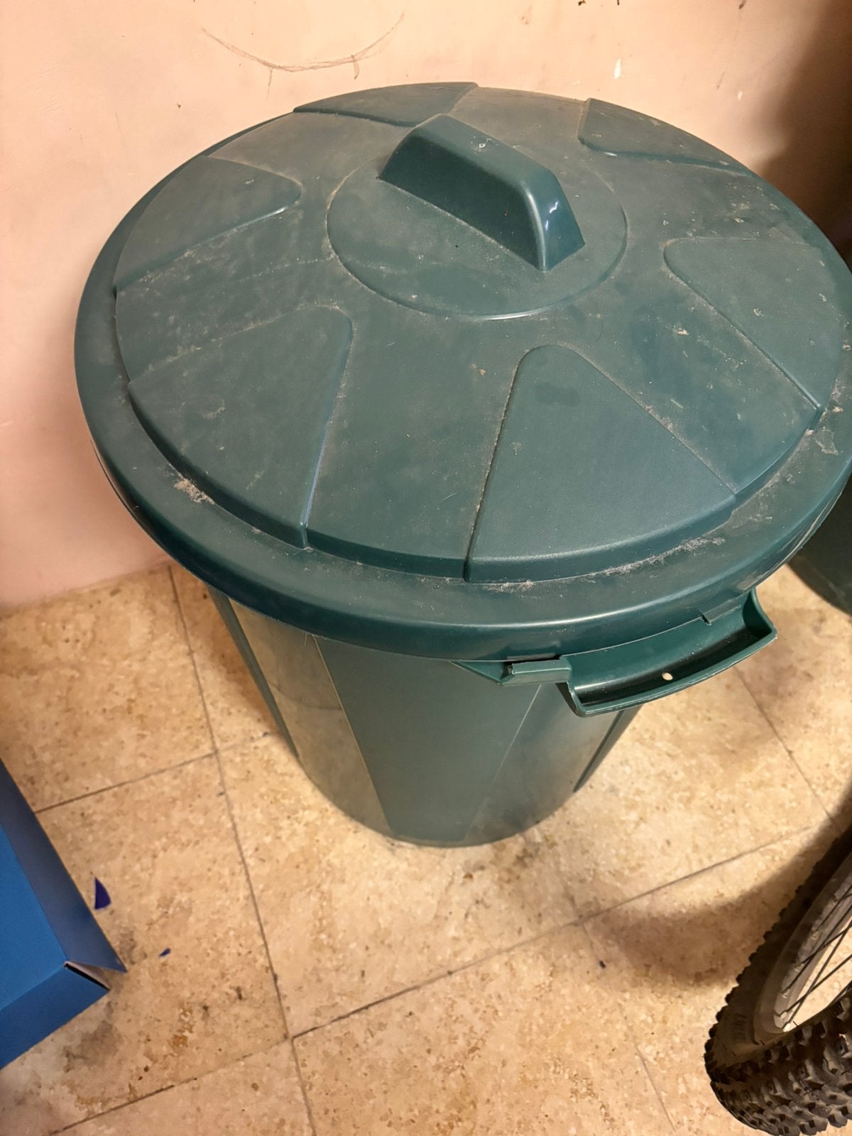 Grande Poubelle verte en plastique robuste, Maison & Meubles, Enlèvement, Comme neuf