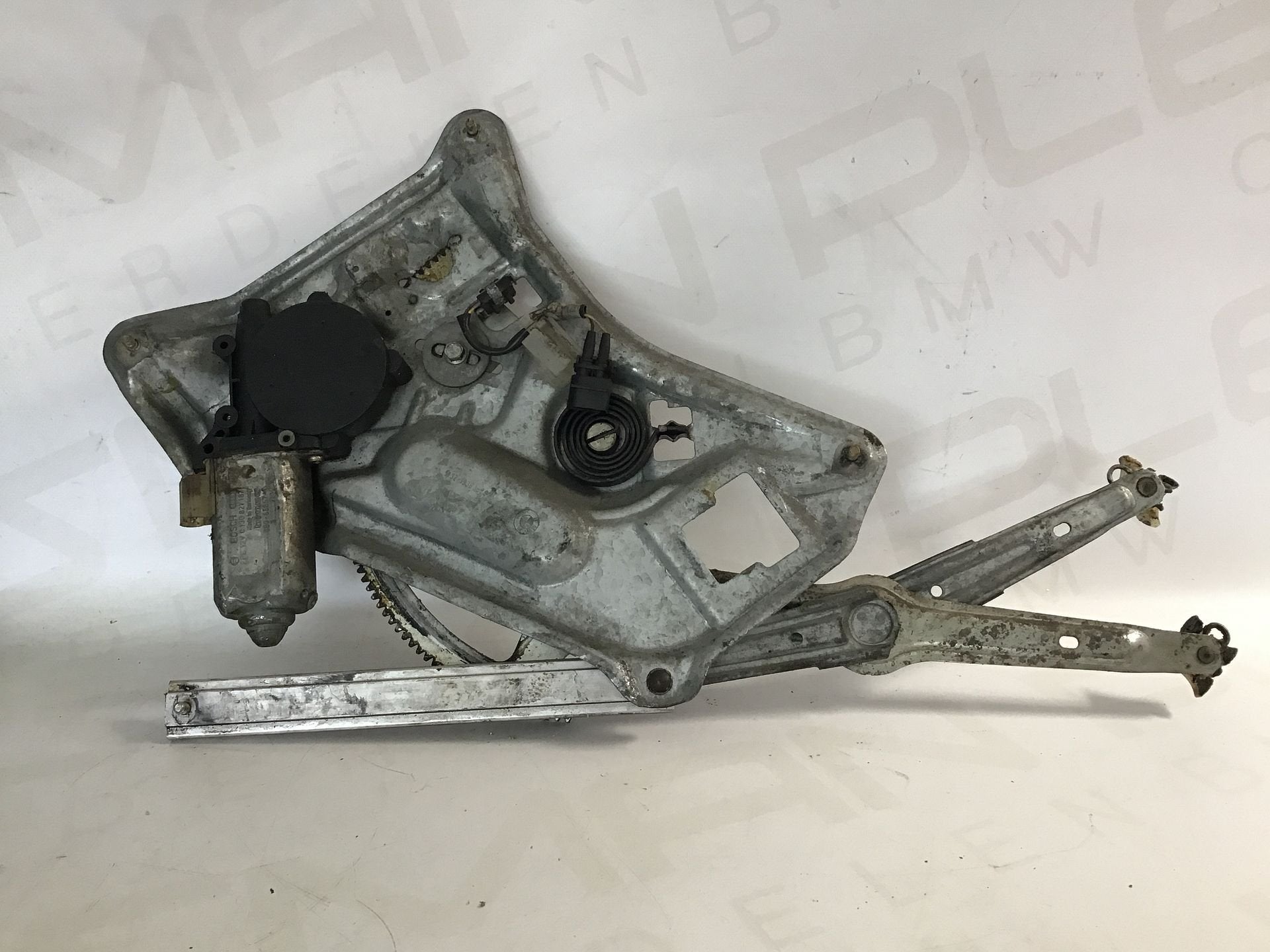 Raammechanisme rechtsvoor BMW 7 serie E32 513219383689, -, Utilisé, -, Enlèvement ou Envoi
