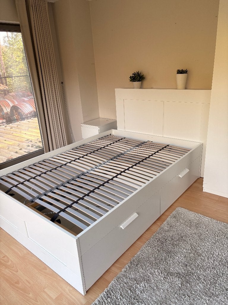 Lit Ikea Brimnes 140x200 4 tiroirs et sommier à lattes neuf, Neuf, Queen size, 140 cm, Enlèvement