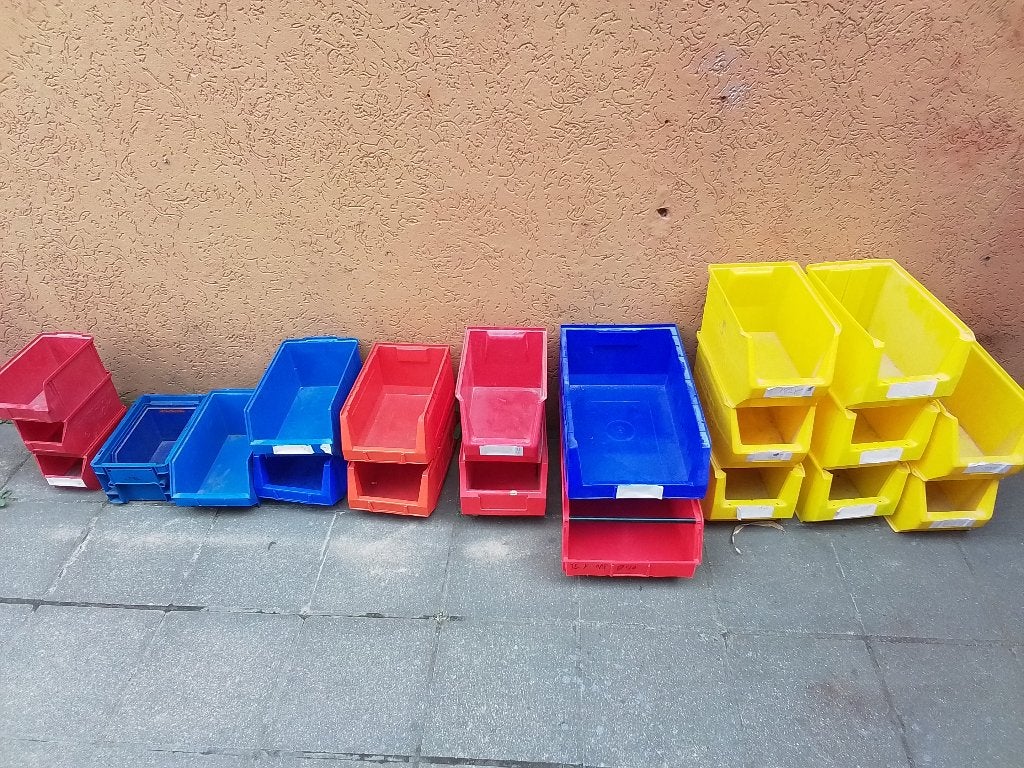 Lot de 22 bacs  toutes tailles voir les photos, Collections, Enlèvement