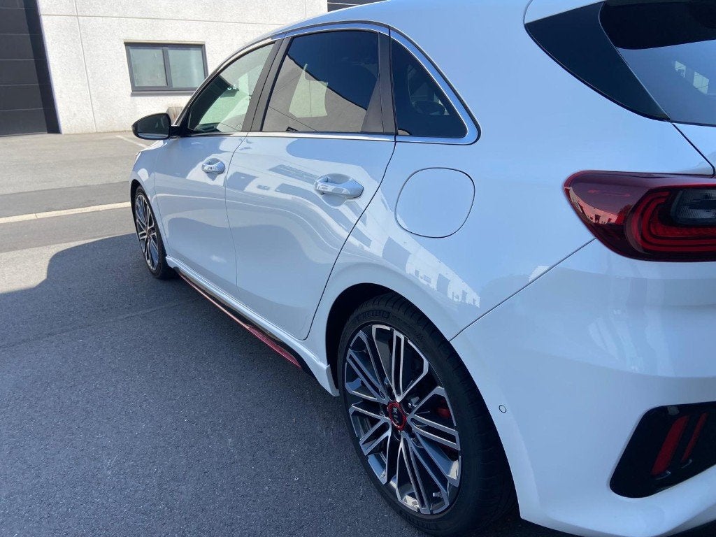 KIA Ceed GT, Auto's, 4 cilinders, Alcantara, Wit, 5 zetels