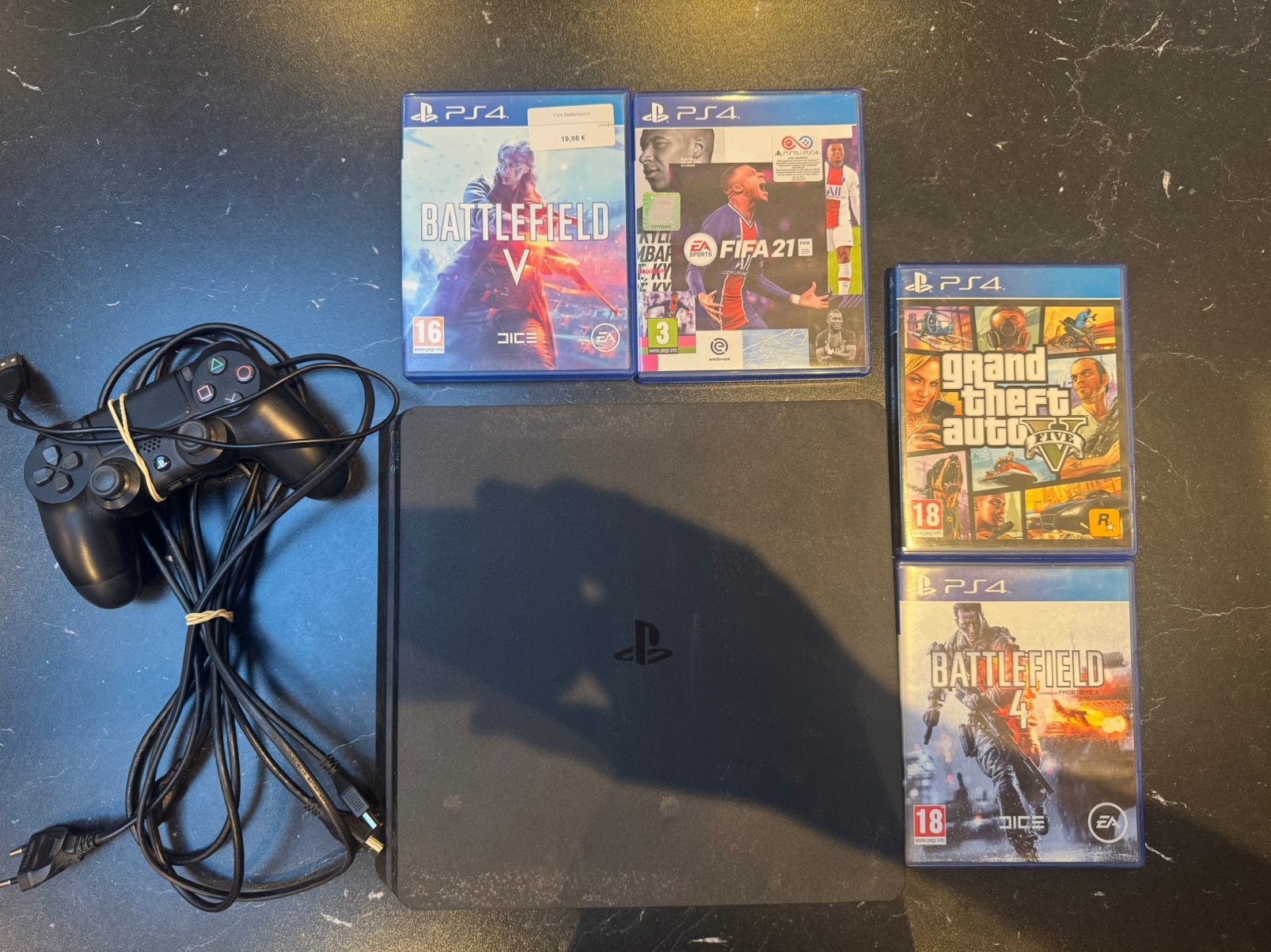 Playstation 4 avec une console et 4 jeux, Consoles de jeu & Jeux vidéo, Consoles de jeu | Sony PlayStation 4, Enlèvement, Comme neuf