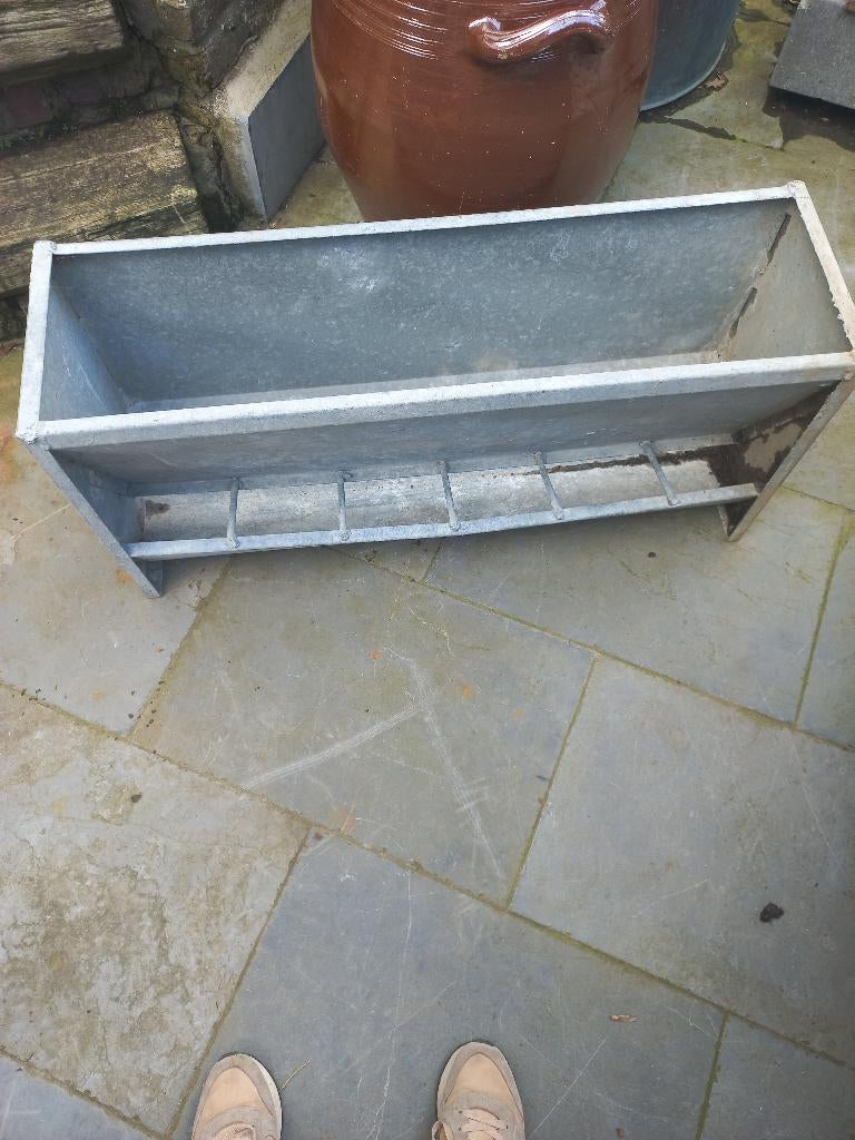 Voederbak  voor  dieren  galvanizeerd, Ophalen, Gebruikt