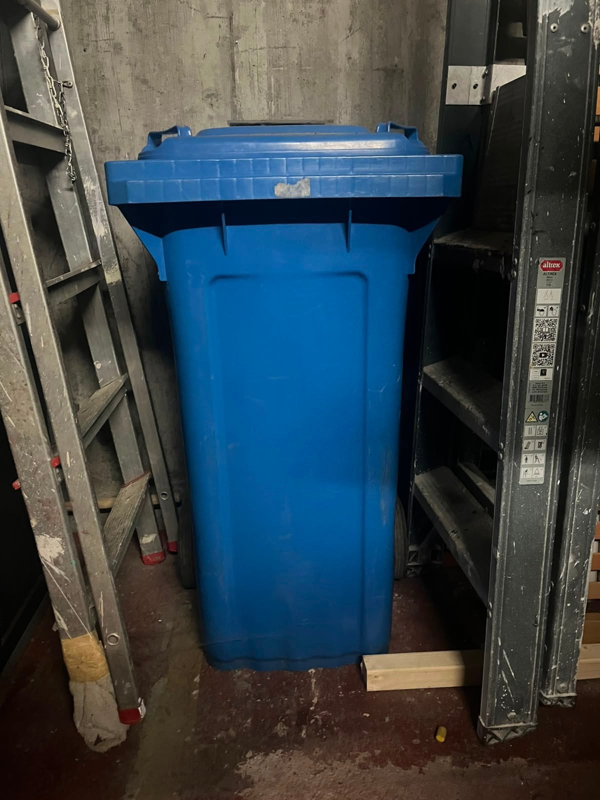 plastic afvalbak, Enlèvement, Comme neuf