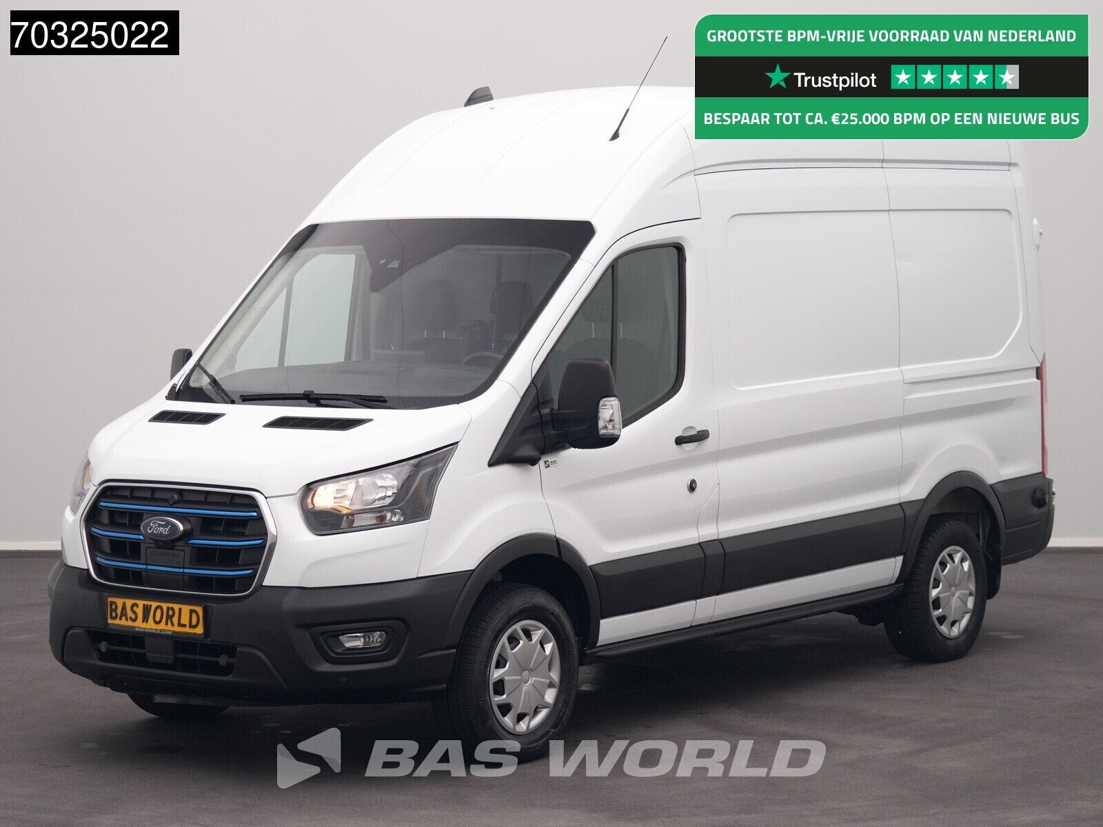 Ford e-Transit 184pk Elektrisch 68kWh 317km WLTP L2H3 Hoog D, Auto's, Bestelwagens en Lichte vracht, Stof, Gebruikt, Parkeersensor